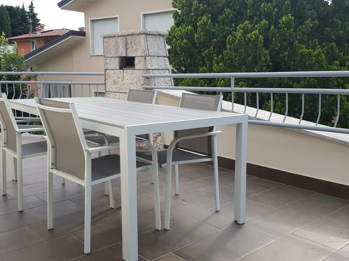 Casa Savoia Apartment Десенцано дел Гарда Екстериор снимка